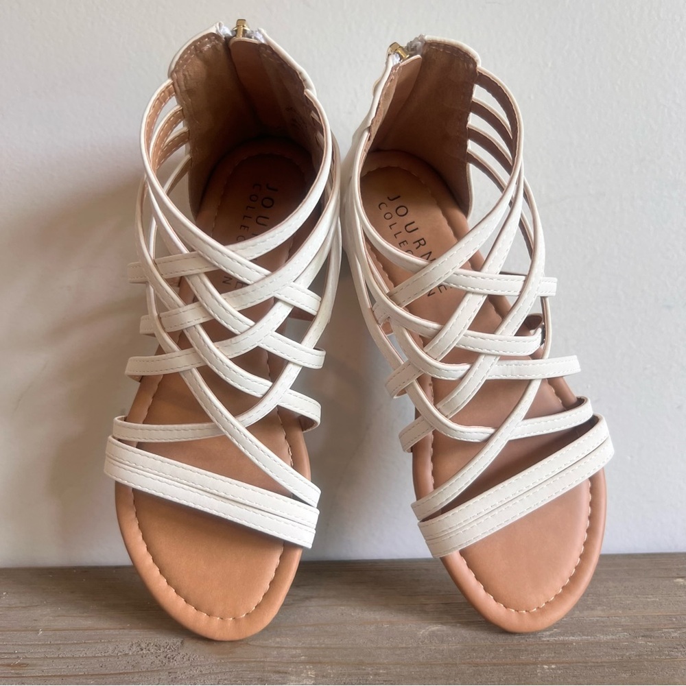 JOURNEE Collection NEW Women's Hanni White Gladiator Shoe Size 6.5 #B1407A